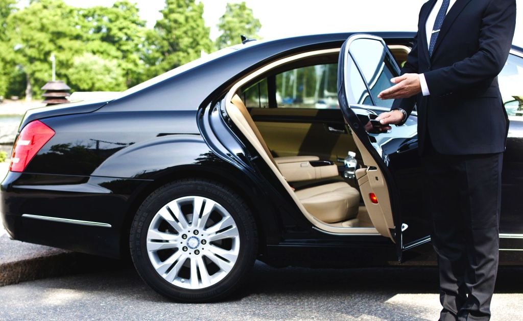 Best Chauffeur Driven Car Rental Service in Dehradun